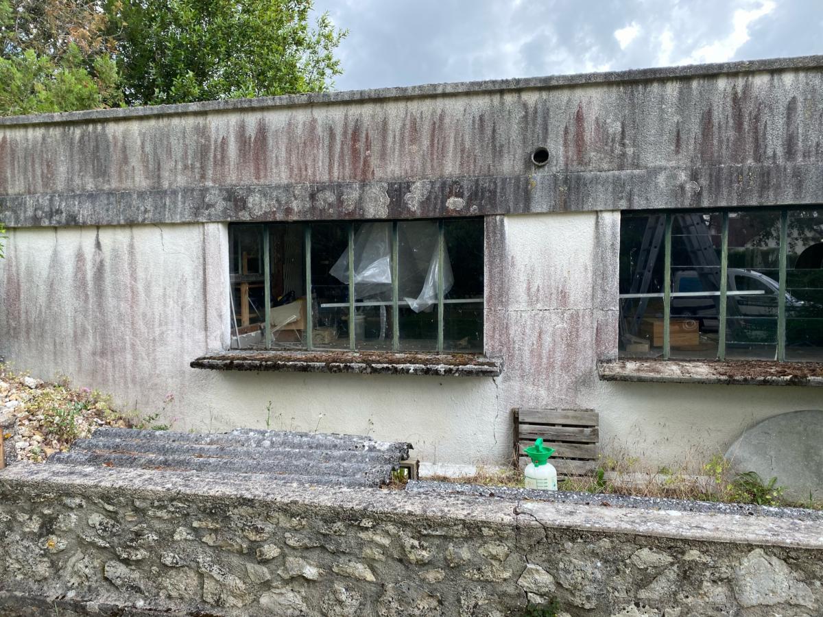 Façade avant nettoyage